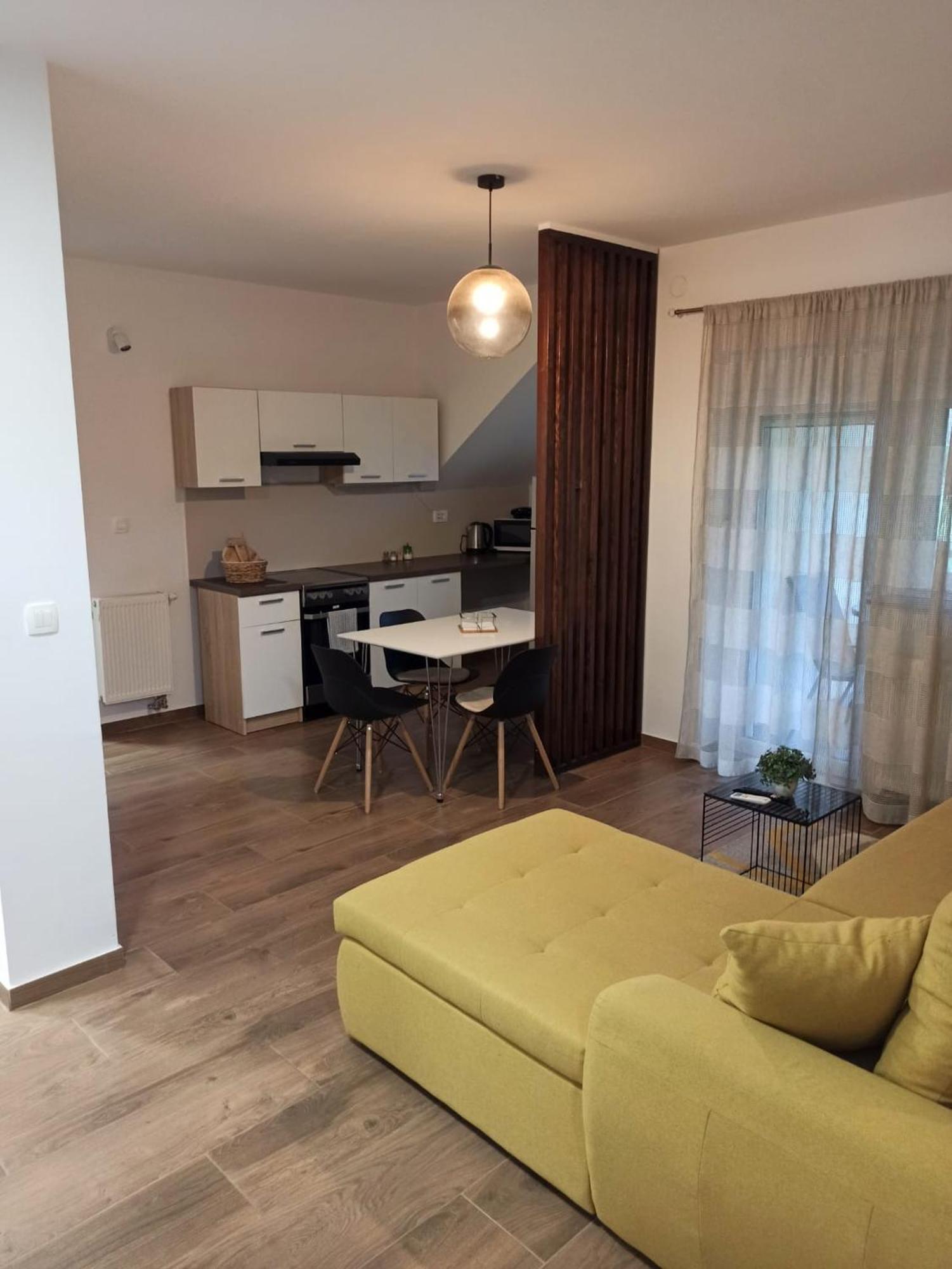 Apartmani Leptir Rakovica Kültér fotó