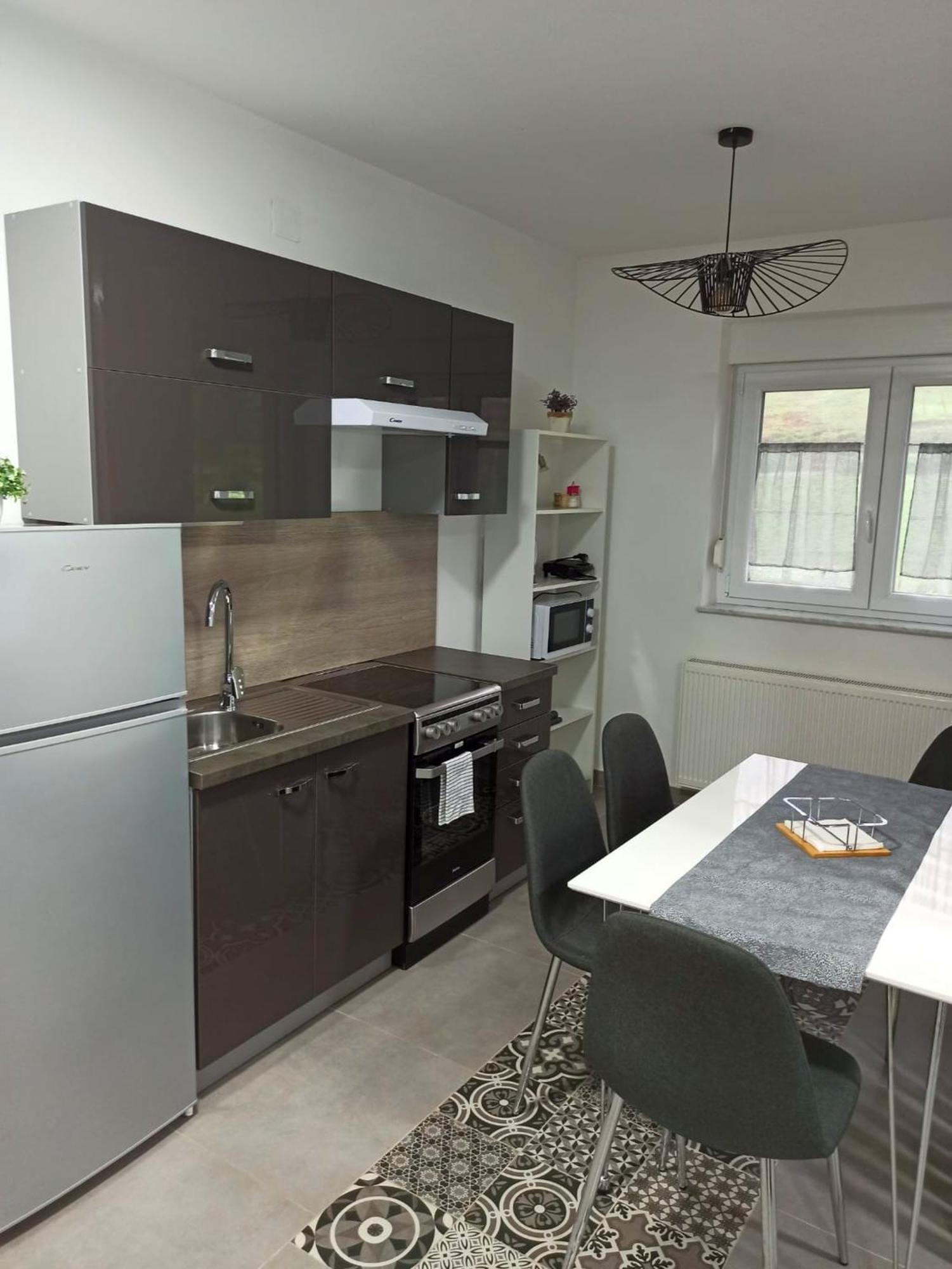 Apartmani Leptir Rakovica Kültér fotó