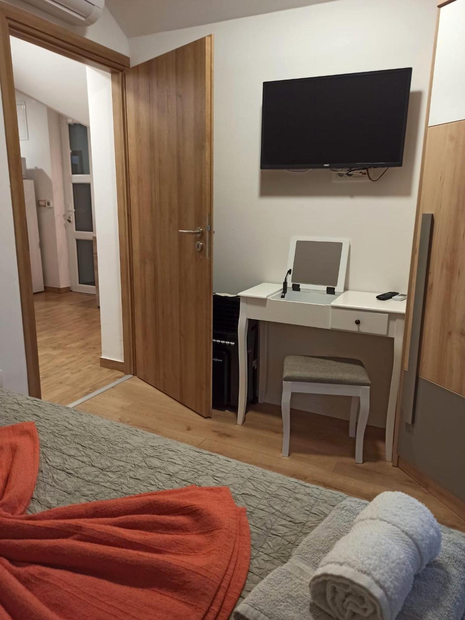 Apartmani Leptir Rakovica Kültér fotó